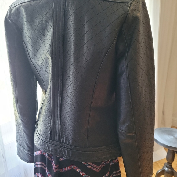 Leather jacket - Picture 4 of 12